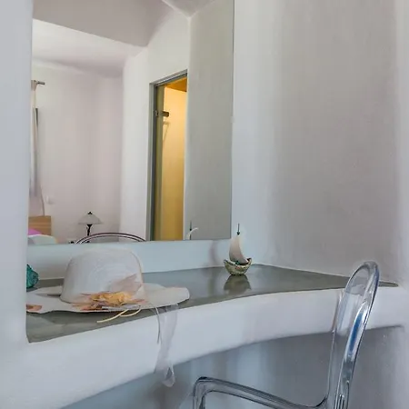Aspronisi Luxury Megalochori (Santorini)
