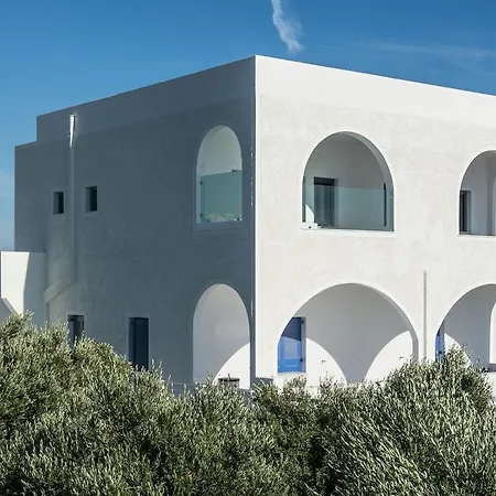 Aspronisi Luxury Hotel