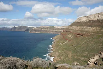 Aspronisi Luxury Megalochori (Santorini)