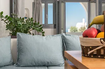 Aspronisi Luxury Hotel 4*